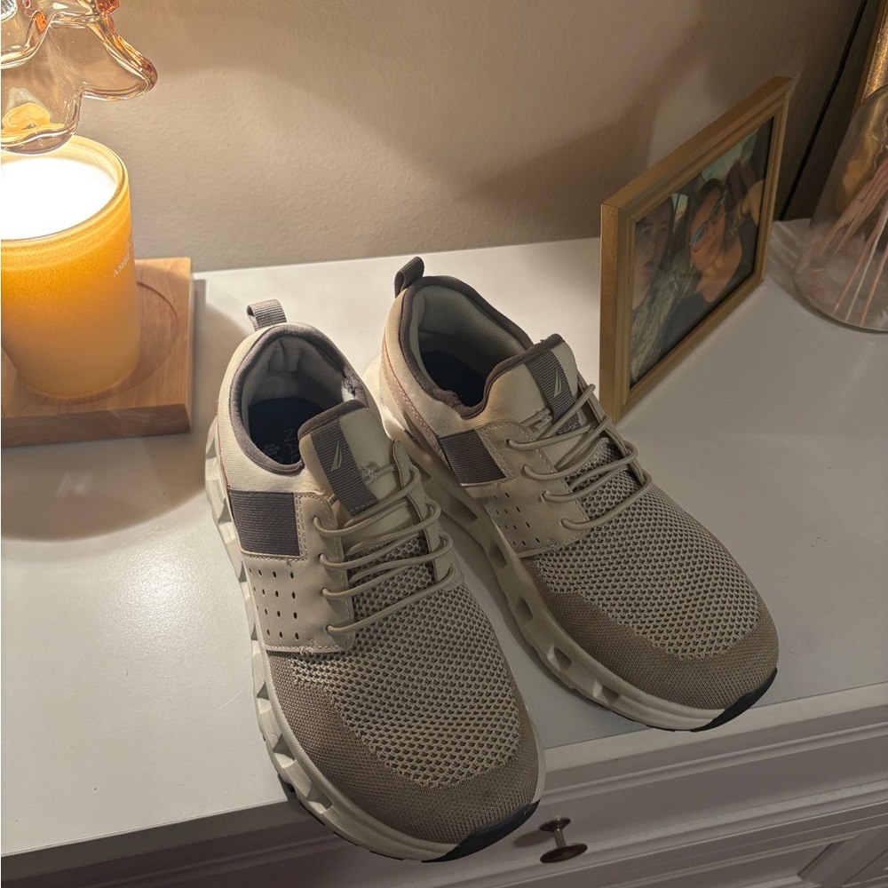 Women’s Nautica Athletic Shoes
